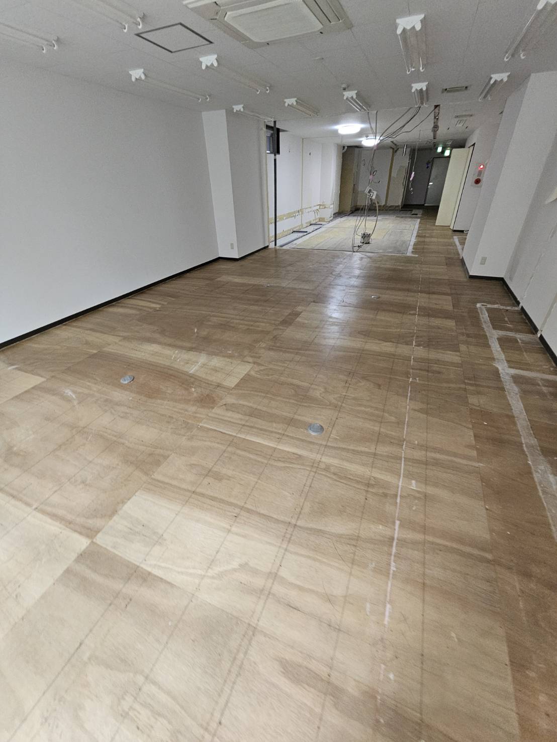 解体工事及び美容サロン新店工事 3