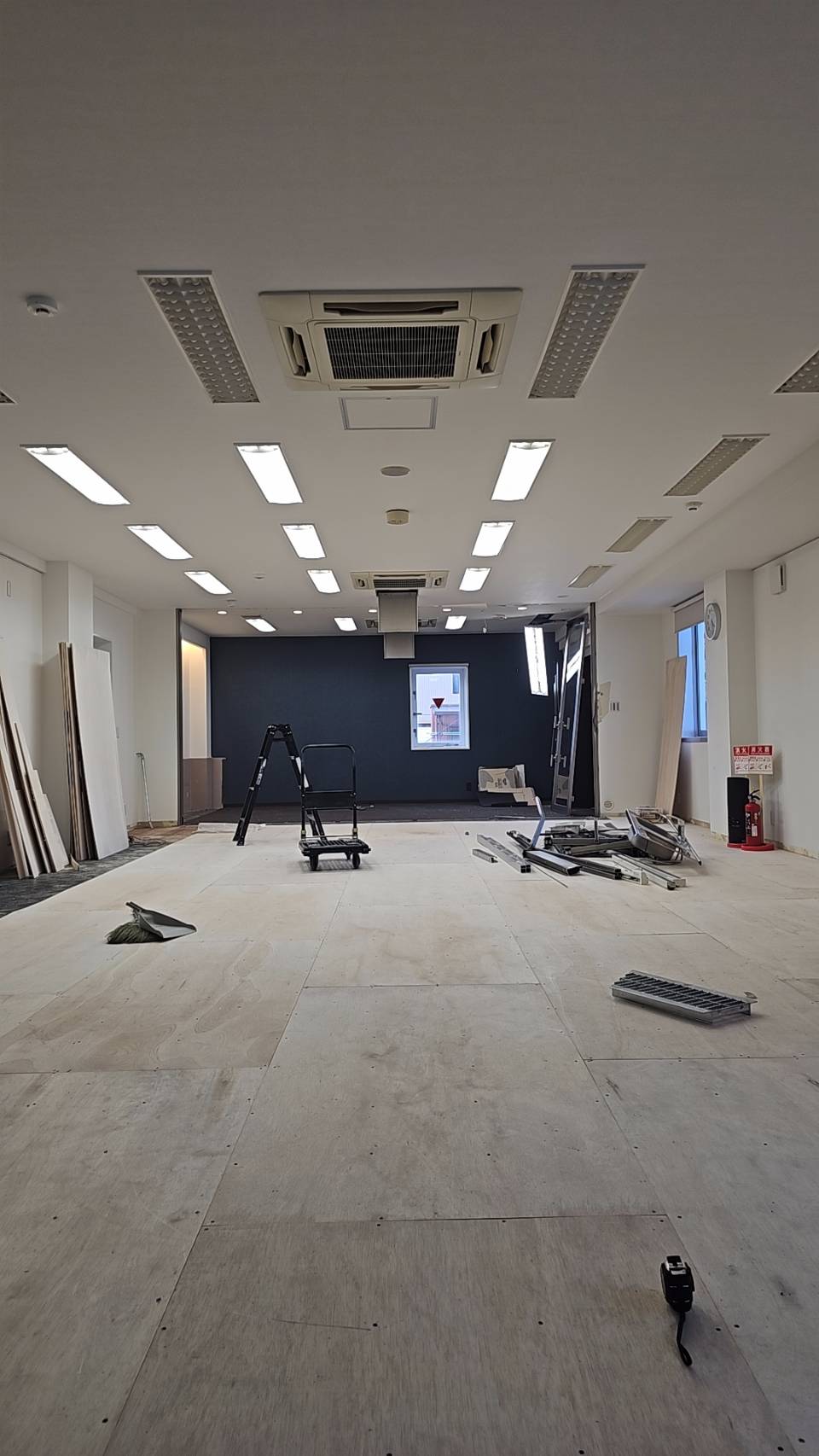 京都事務所〜美容室改装工事 3